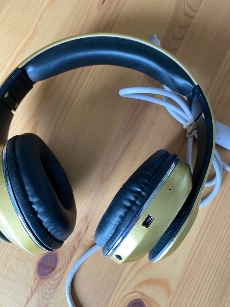 Retro headphones
