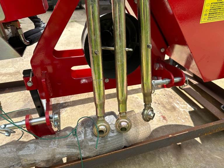 BRAND NEW TRACTOR HEDGE CUTTER Trimmer 800mm Flail Head for compact tractor Y flails