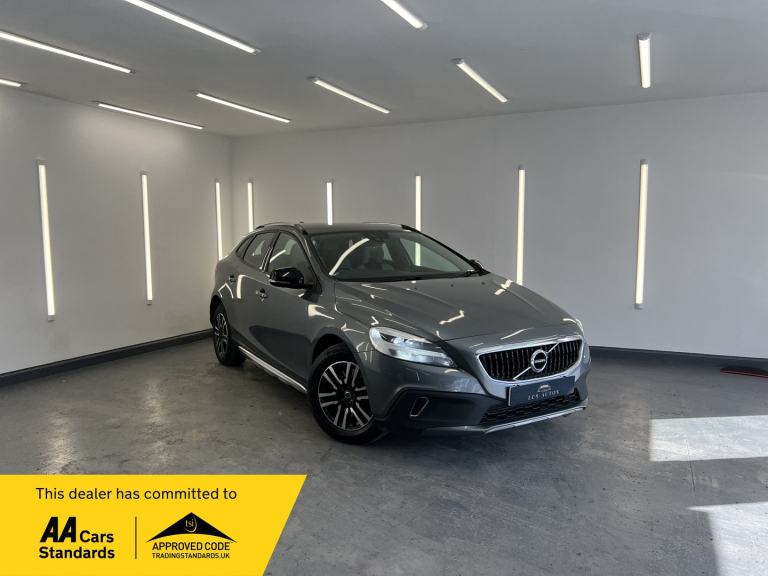 VOLVO V40 CROSS COUNTRY 2.0 Cross Country D2 2018