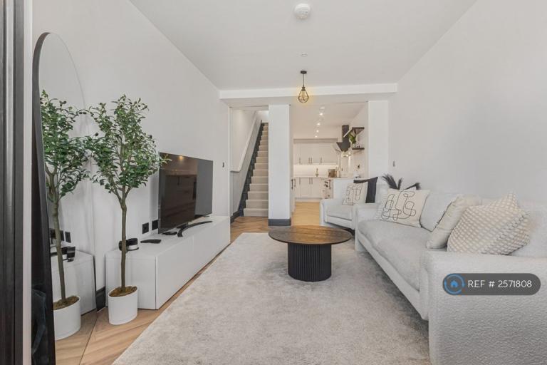 3 bedroom house in Marlborough Place, Brighton, BN1 (3 bed) (#2571808)