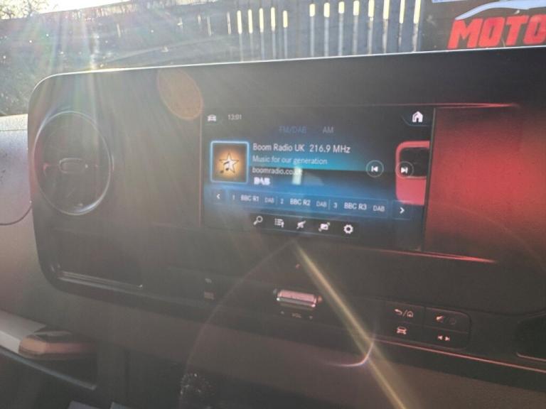  Mercedes-Benz Sprinter SPRINTER 2.1L 314CDI 3.5t H2 L2 RWD WINDOW COMBI CREW