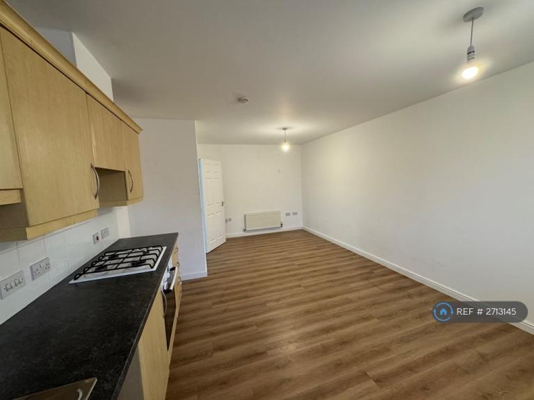 2 bedroom flat in Chequers Close, Corby, NN18 (2 bed) (#2713145)