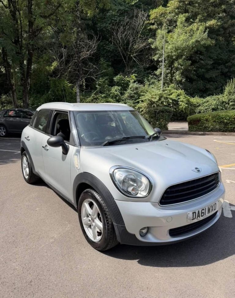 Mini COUNTRYMAN Hatchback 2011