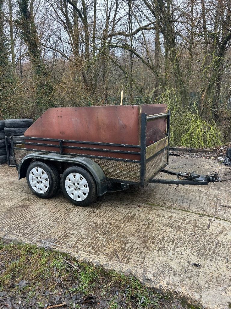 Twin axle well built trailer