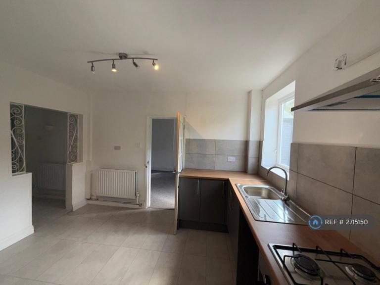 3 bedroom house in Jackson Terrace, Meden Vale, Mansfield, NG20 (3 bed) (#2715150)