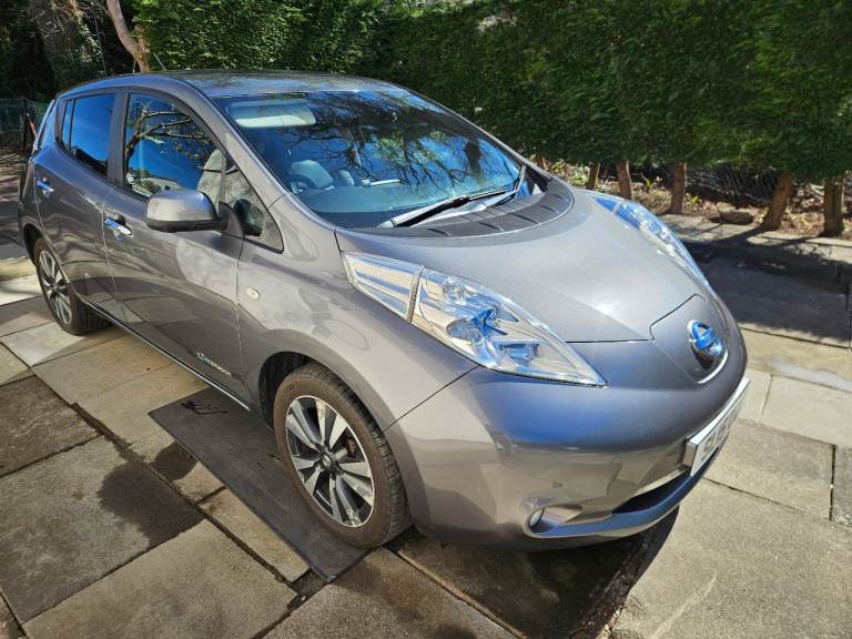 Nissan LEAF 2015 Tekna 24kw electric low mileage auto long MOT automatic 