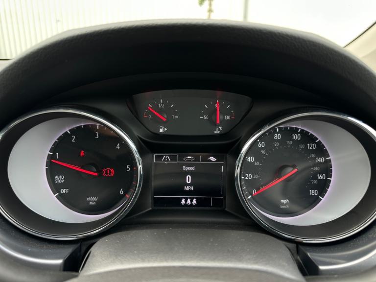 2019 69 VAUXHALL ASTRA TECHLINE NAV 1.6 CDTI TURBO DIESEL ESTATE * 