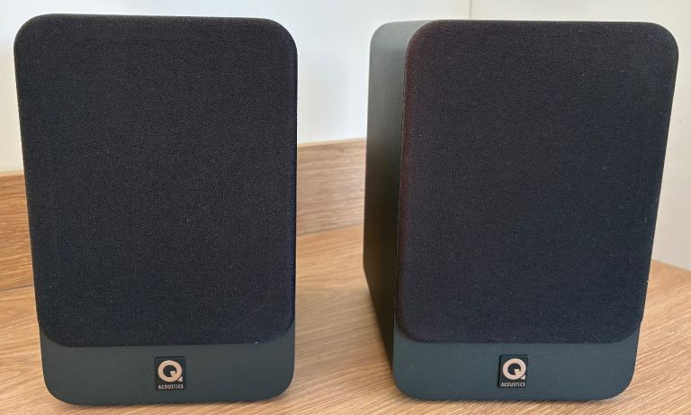 Q Acoustics Black Bookshelf Speakers – Good Condition