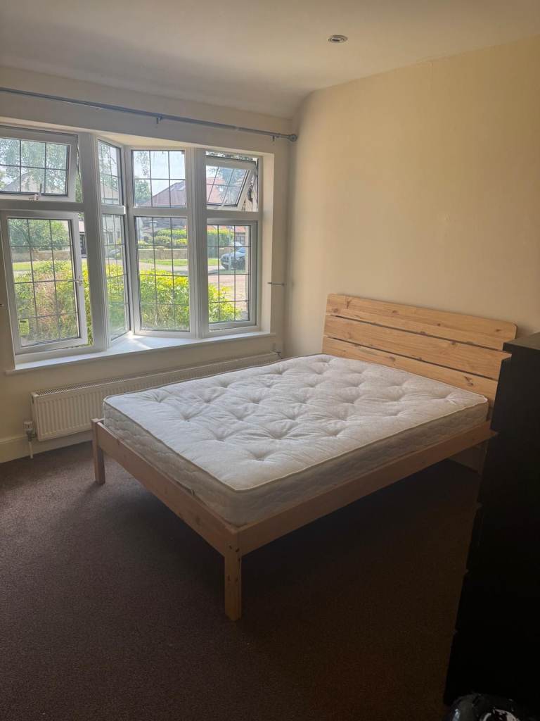 Double room to let Potters Bar