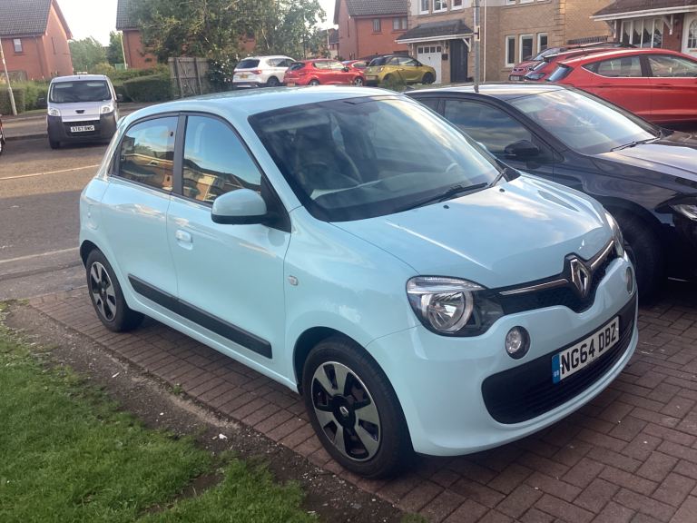 RENAULT TWINGO SCE 1.0 PLAY £2000 