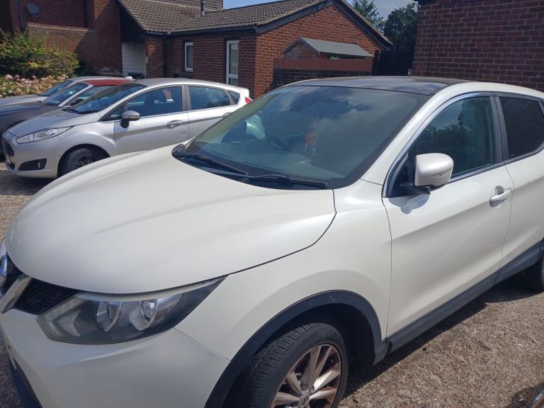 Nissan, QASHQAI, Hatchback, 2014, Manual, 1197 (cc), 5 doors