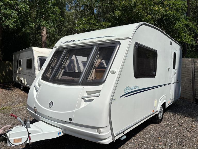 STERLING EUROPA 460 - 2007 - 2 BERTH - REAR BATHROOM - MOTOR MOVER