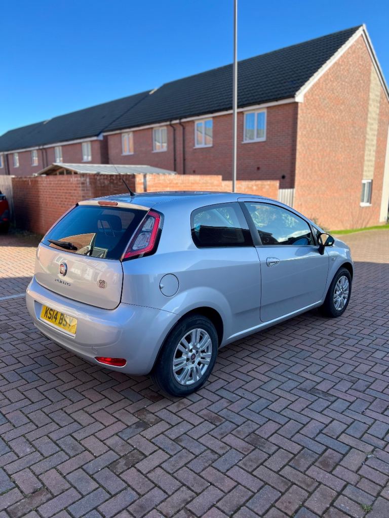 Fiat, PUNTO, Hatchback, 2014, Manual, 1242 (cc), 3 doors