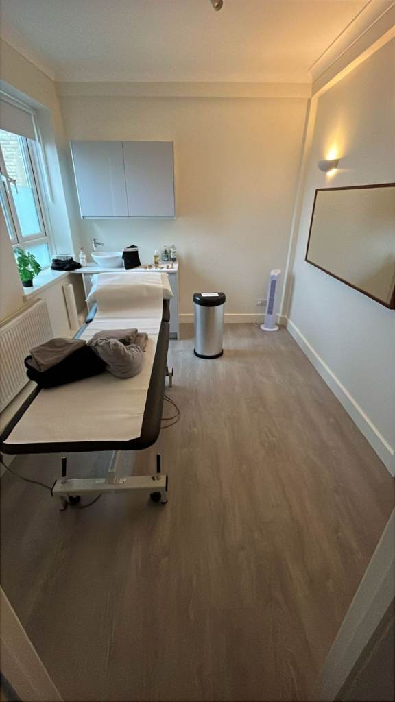 Therapy Rooms to Rent - Light Centre Clapham Common (Clapham Common station)
