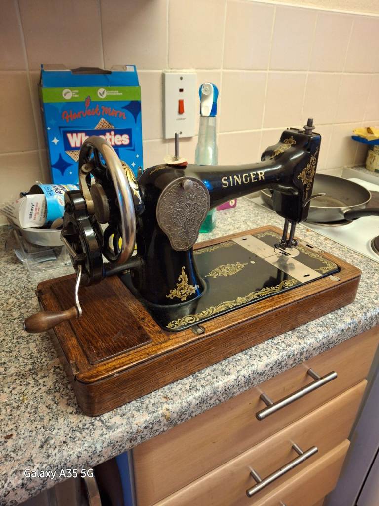 hand crank singer sewing machine