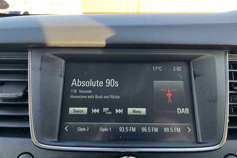 2022 Vauxhall Crossland 1.2 Design 5dr HATCHBACK PETROL Manual