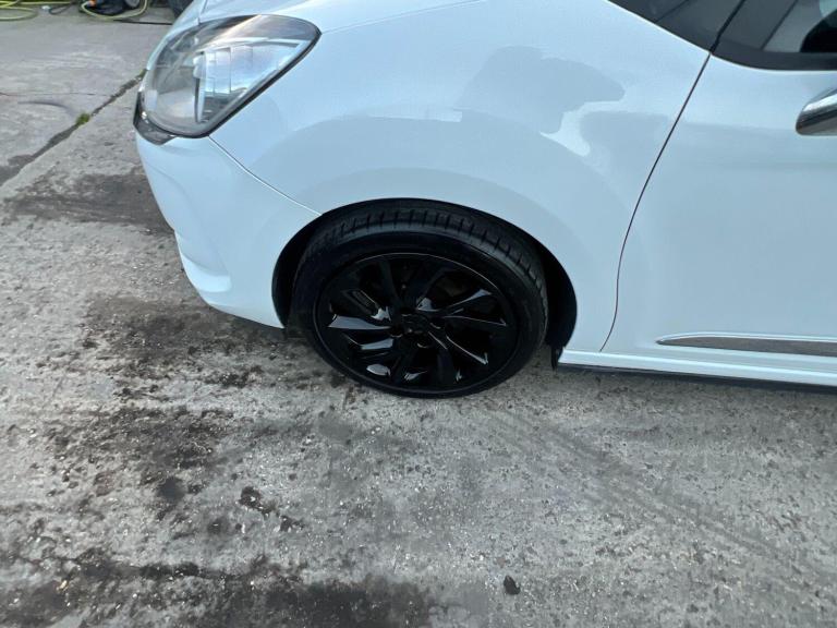 2017 DS Automobiles DS 3 1.2 PureTech 82 Connected Chic 3dr HATCHBACK PETROL Manual