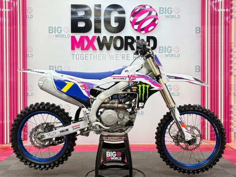 Yamaha YZF 450 2025 - 90 Hours - Fresh Top End, New Plastics & Grafx