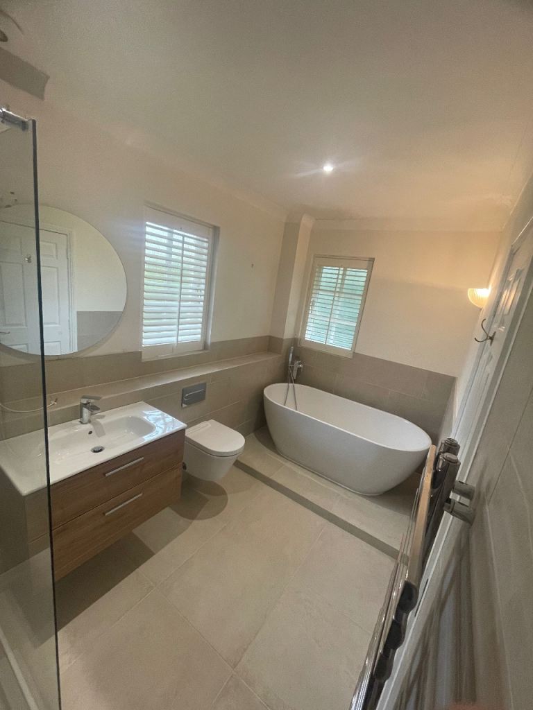 Tom Plumb Plumbing & Building Solutions 24hr emergency call-out 