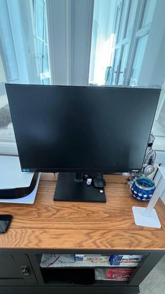 Samsung Computer Monitor – Good Condition