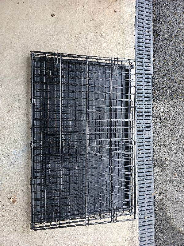Medium size dog crate