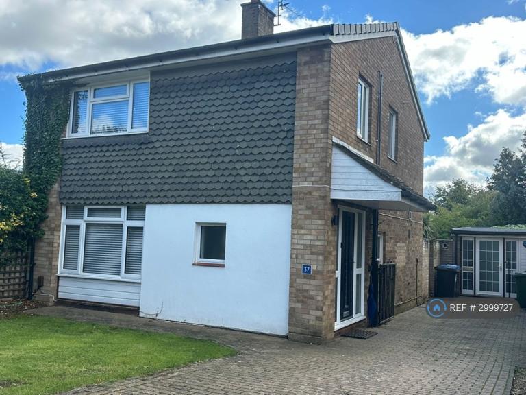 3 bedroom house in Poynders Hill, Hemel Hempstead, HP2 (3 bed) (#2999727)