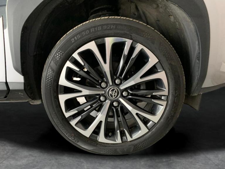 2022 Toyota Yaris Cross 1.5 VVT-h Excel SUV 5dr Petrol Hybrid E-CVT Euro 6 (s/s) (116 ps) - LANE ...