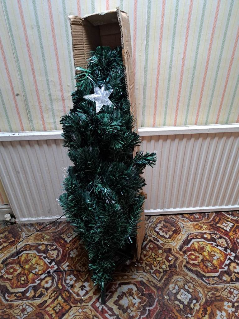 4ft Fibre Optic Christmas Tree with Star Topper