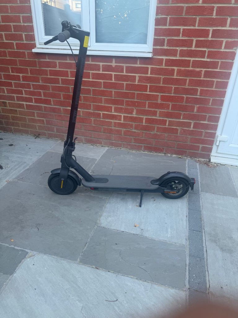 Xiaomi Mi Electric Scooter - Black, Good Condition