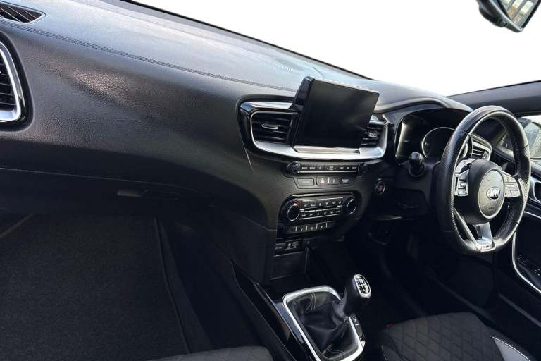 2019 Kia Ceed 1.4 T-GDi GT-Line Lunar Edition Euro 6 (s/s) 5dr Hatchback PETROL Manual