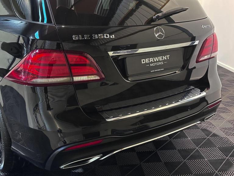 MERCEDES-BENZ GLE CLASS 3.0 GLE350d V6 AMG Line (Premium) G-Tronic 4MATIC Euro