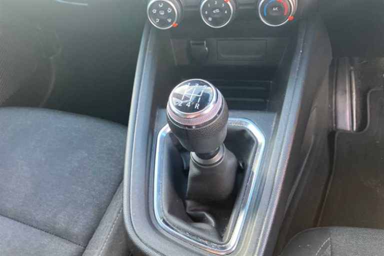 2020 Renault Clio 1.0 SCe 75 Play 5dr HATCHBACK PETROL Manual