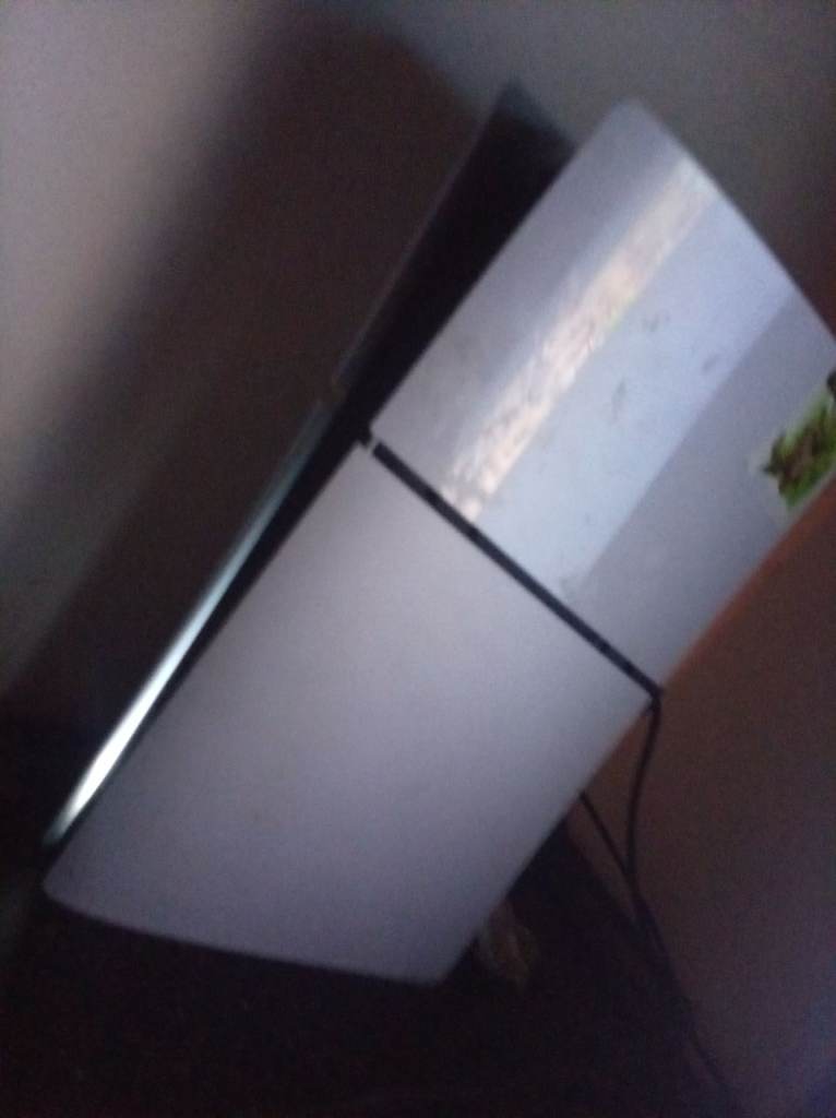 Sony PlayStation 4 PS4 Console – White, Good Condition