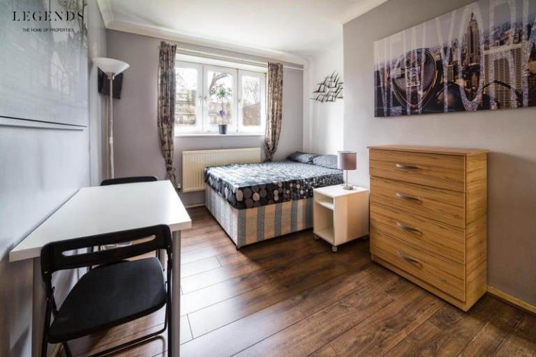 💙Lovely Double in Aldgate East - Zone 1 - Qmu, Ready to move in – contact now!