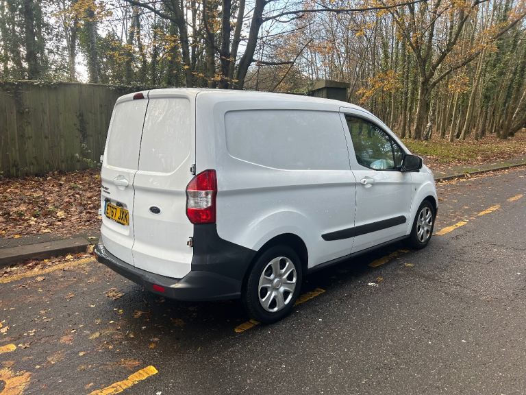 FREE ULEZ FORD TRANSIT COURIER SPORT 2018 67 REG FULL SERVICE HISTORY NO VAT