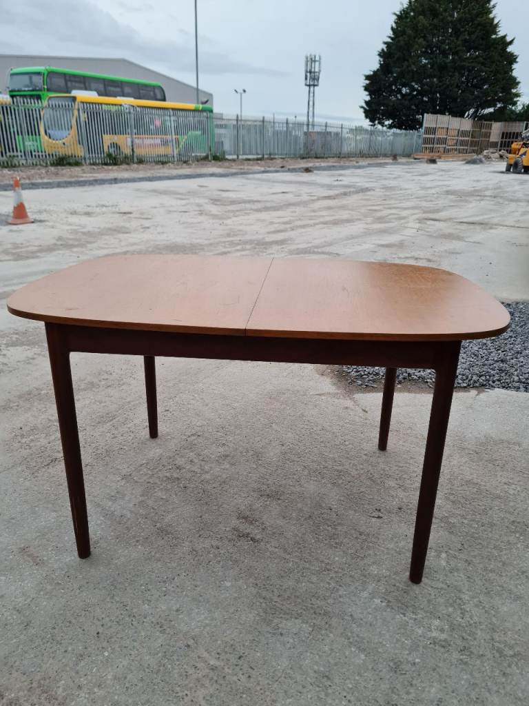 G plan extending table 