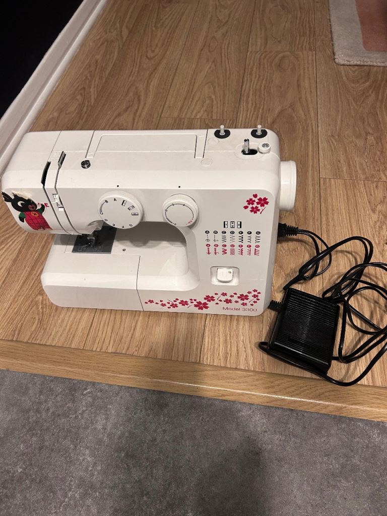 Janome model 3300 sewing machine 