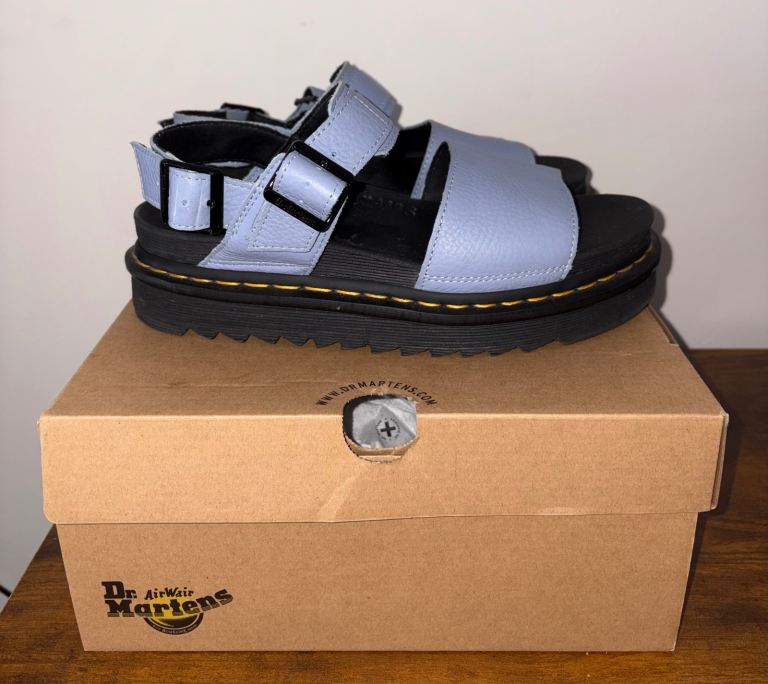 Dr. Martens Voss sandals