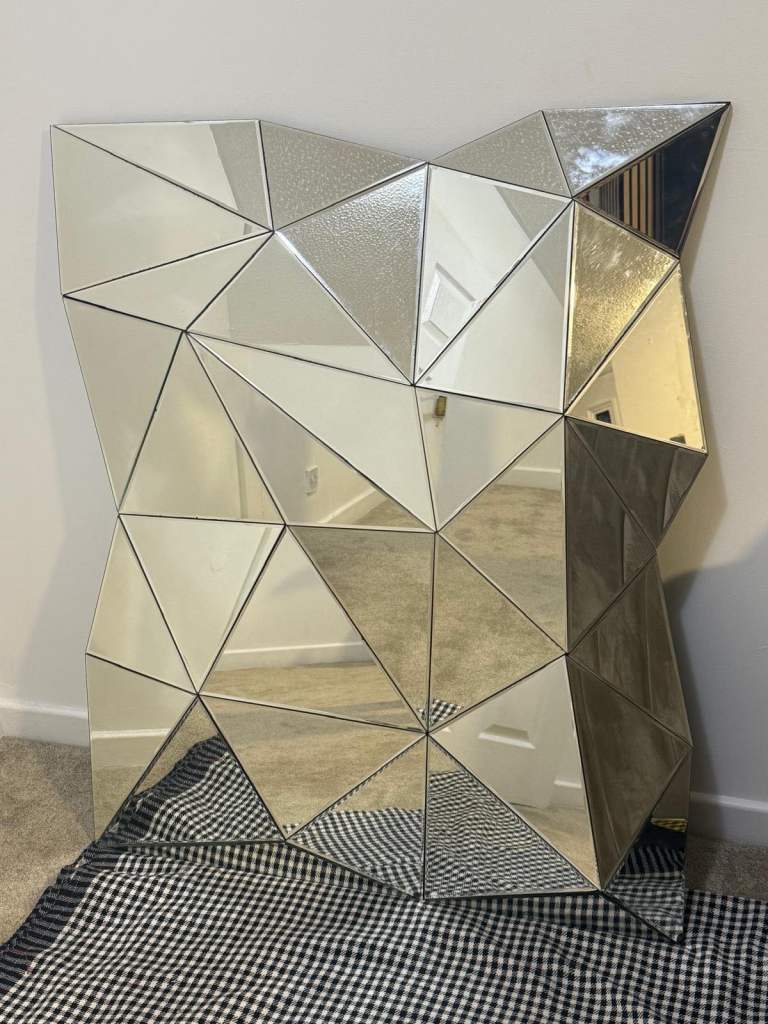Very large 3D mirror 