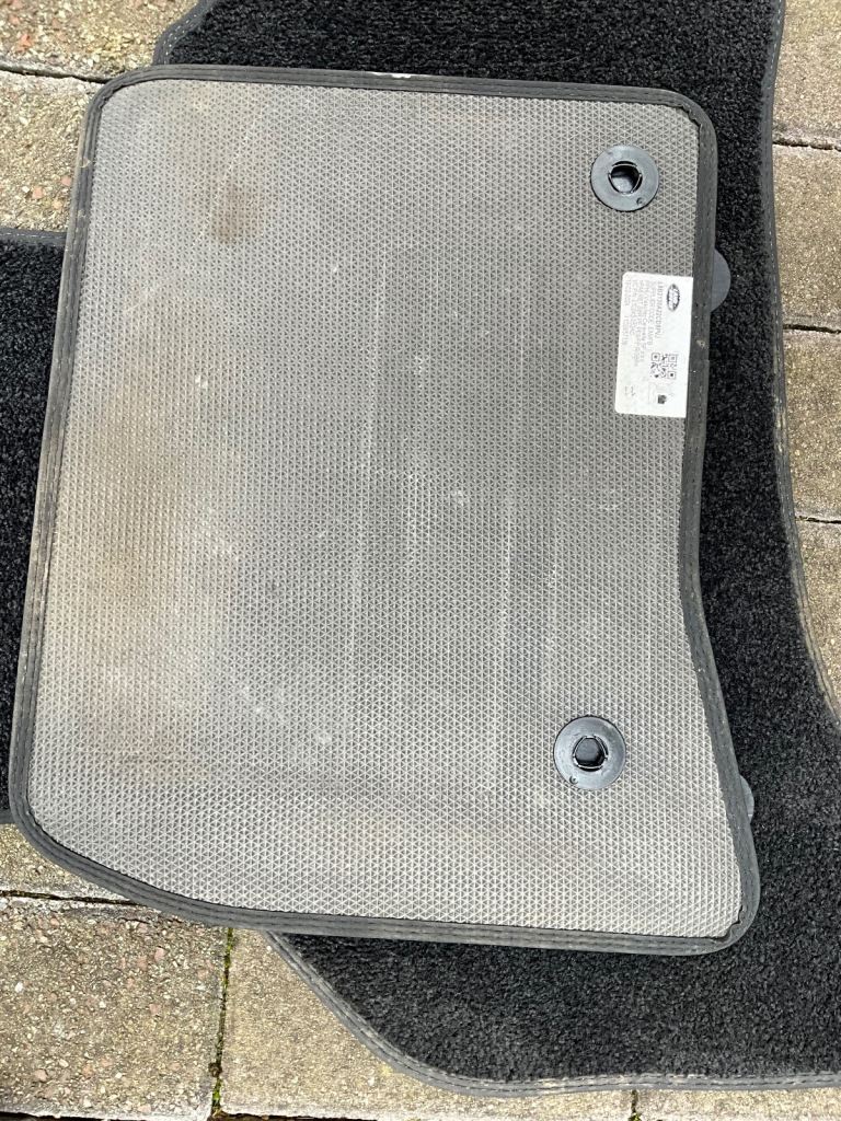 For sale genuine Land Rover carpet mats