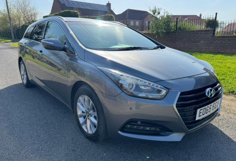 2015 (65) HYUNDAI i40 1.7 CRDi SE NAV BLUEDRIVE ESTATE DRIVES A1 JUST SERVICED!