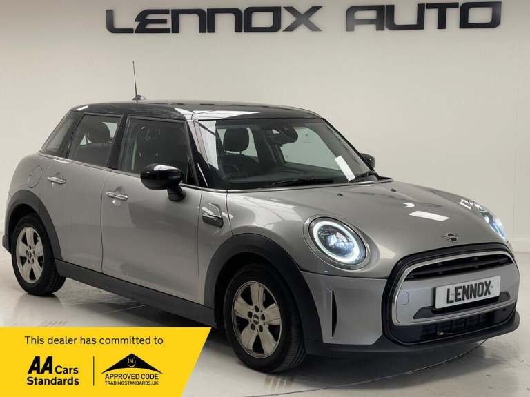 2023 MINI Hatch 1.5 Cooper Classic Steptronic Euro 6 (s/s) 5dr HATCHBACK Petrol Automatic