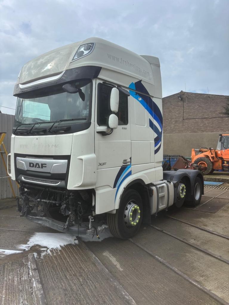 Leyland/ DAF XF 106 530 6x2