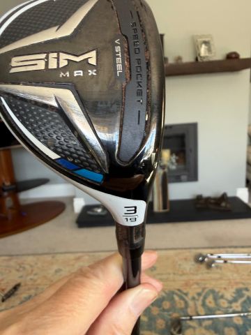 TaylorMade SIM MAX Rescue 3 (19 degree) stiff shaft Golf Club