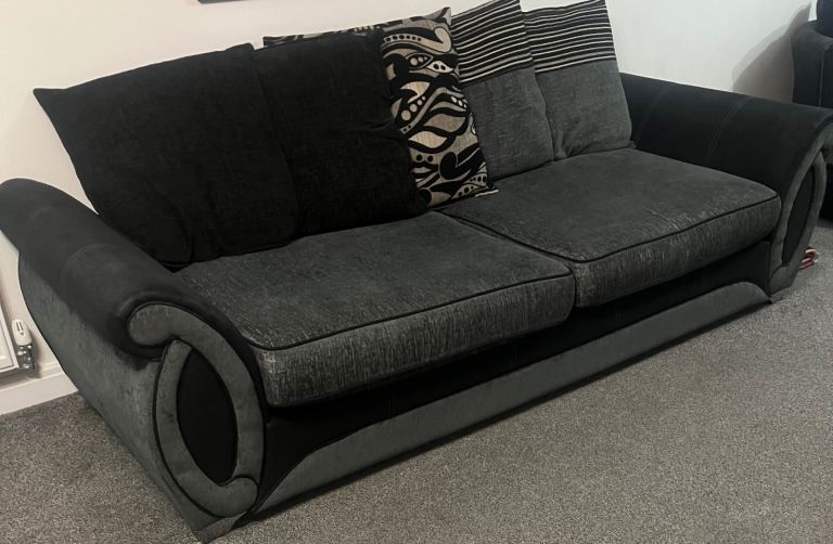 4 seater sofa and circular sofa turns 360 in a circle