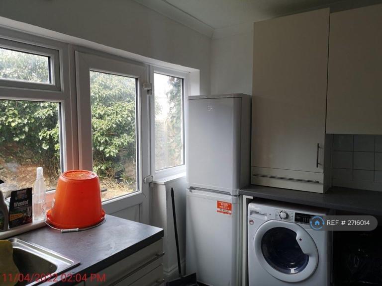 4 bedroom house in St. Martins Place, Brighton, BN2 (4 bed) (#2716014)