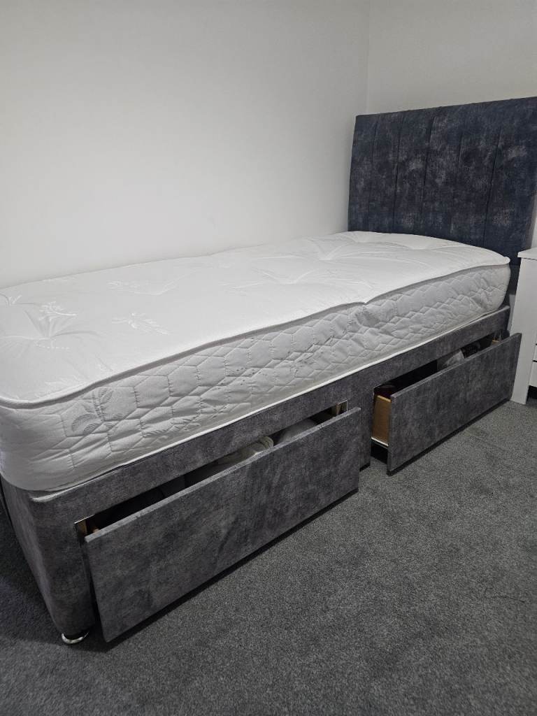 Free Single Divan Bed with mattress and 2 Drawers 