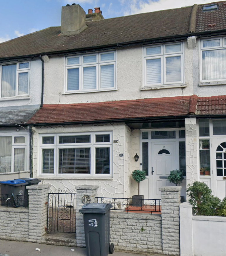 Newly Refurbished 4–5 Bedroom House - Thonton Heath - CR7 7BL