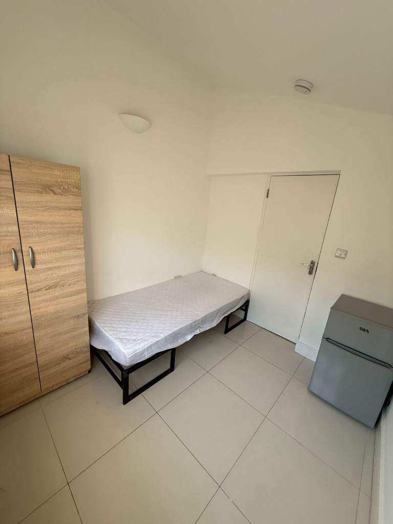 🪄🌸 Single Room to Rent in Modern Tottenham Home - N17!!