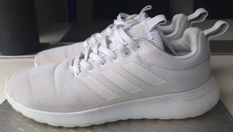 Adidas Lite Racer CLN Cloud foam trainers in white size 5.5